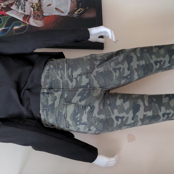 11 Cali High Waisted Jean Army Print - Picture 7 of 10